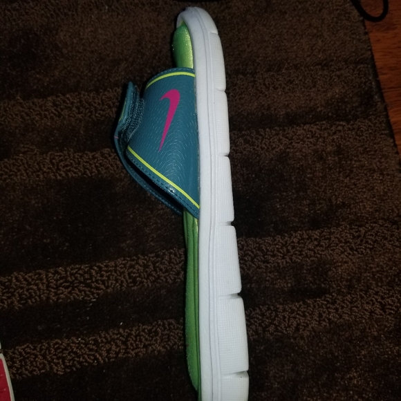 Slides - Picture 4 of 5